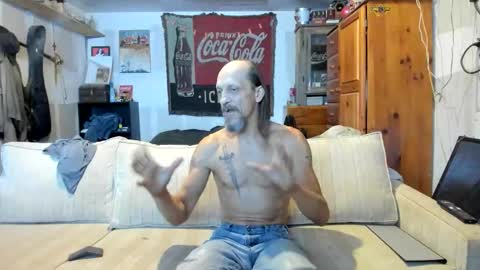Snapshot of jay_short7863 chatting on October 16, 4:48 pm O F   jay short786 online show from October 16, 4:48 pm