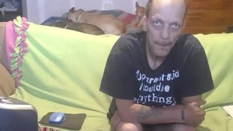Snapshot of jay_short7863 chatting on January 8, 2:25 pm O F   jay short786 online show from January 8, 2:25 pm