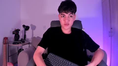 jaythomax online show from February 2, 10:46 am