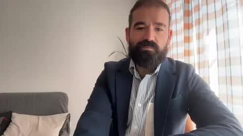 Snapshot of jbearbearbear chatting on September 11, 10:47 am jbearbearbear online show from September 11, 10:47 am