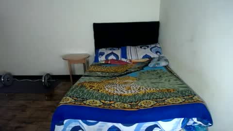 Snapshot of jboy_s chatting on February 26, 5:39 pm jboy_s online show from February 26, 5:39 pm