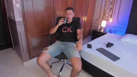 Alfer online show from February 7, 7:30 pm