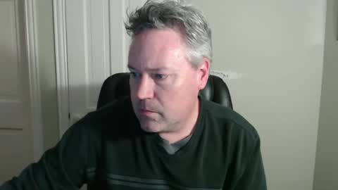 Snapshot of jeb5150 chatting on December 27, 4:04 am JE online show from December 27, 4:04 am