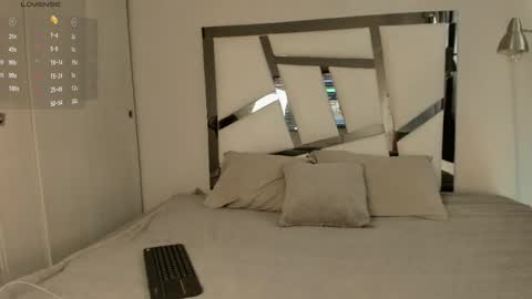 jei_7m online show from April 11, 8:23 pm