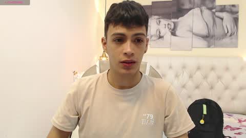 Snapshot of jeremias_1 chatting on December 15, 12:17 pm  JEREMIAS  online show from December 15, 12:17 pm