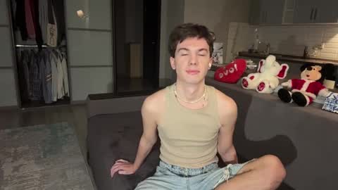 jeremy1scott online show from November 19, 3:17 am