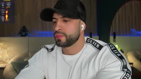 Jeremy online show from February 3, 9:42 pm