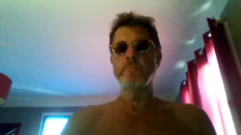 jerflor online show from June 24, 11:57 am