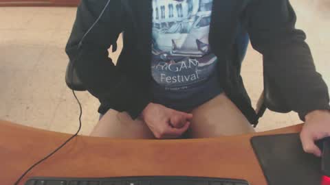 Snapshot of jermyon chatting on January 8, 6:31 pm jermyon online show from January 8, 6:31 pm