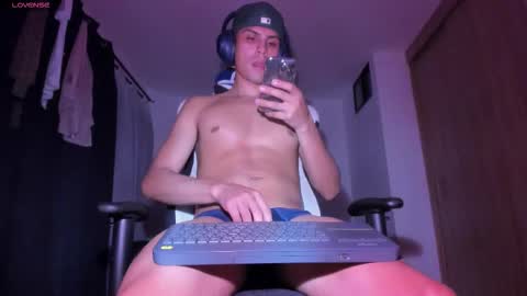 Jeyden Camilo online show from October 18, 4:17 am