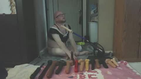 Nasty Cumslut online show from April 16, 12:10 am