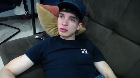 Jheampiero online show from November 18, 3:27 pm