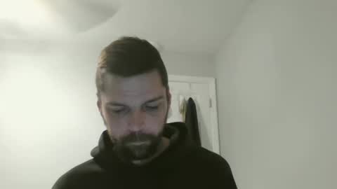 jholls online show from January 19, 8:30 pm