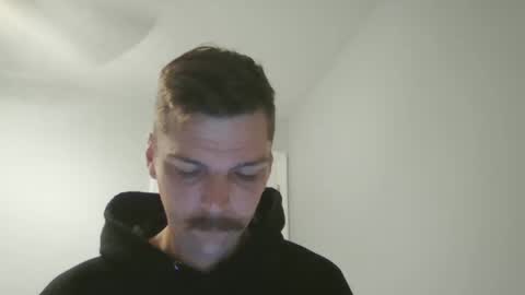 jholls online show from March 10, 1:01 am