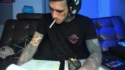 jhonny_ackerman online show from August 3, 2:21 am