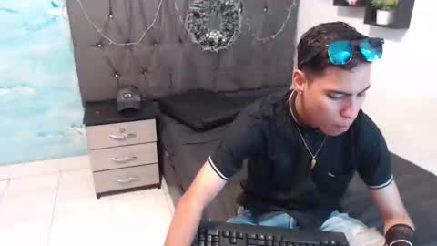 Jhonny online show from January 14, 4:57 am