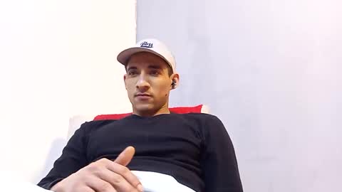 Snapshot of jhonny_thes28 chatting on October 23, 2:48 am jhonny_thes28 online show from October 23, 2:48 am