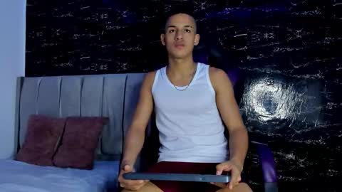 Jhos online show from November 23, 3:39 am