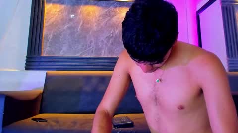 jhostin_1 online show from November 26, 8:45 pm