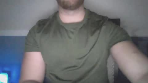 Snapshot of jimbone97 chatting on December 19, 10:32 pm jimbone97 online show from December 19, 10:32 pm