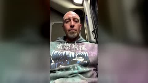 jjtoyshak online show from December 3, 8:53 am