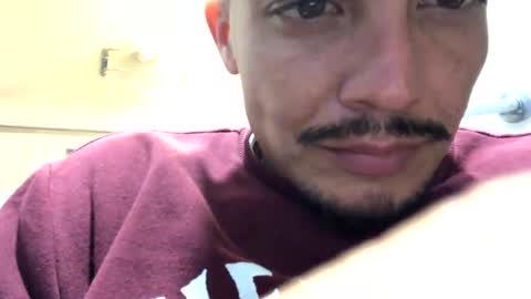 Snapshot of jmartel92 chatting on February 15, 1:05 pm jmartel92 online show from February 15, 1:05 pm