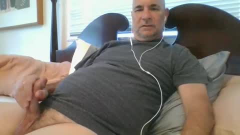 Snapshot of jmichael50 chatting on October 25, 6:42 pm jmichael50 online show from October 25, 6:42 pm