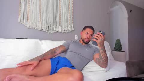 joe_esthetic online show from March 6, 8:28 pm