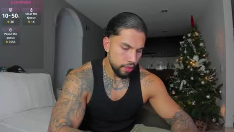 joe_esthetic online show from December 13, 11:22 pm