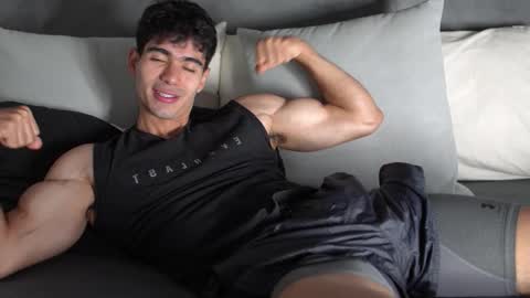 joe_steel1 online show from February 13, 4:23 pm