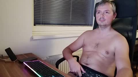 Jogger1991 online show from December 6, 6:39 pm