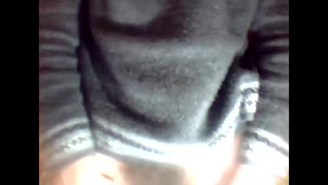 Snapshot of johan70nsexy chatting on October 23, 3:21 am johan70nsexy online show from October 23, 3:21 am