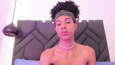 Johan  online show from December 3, 6:03 pm