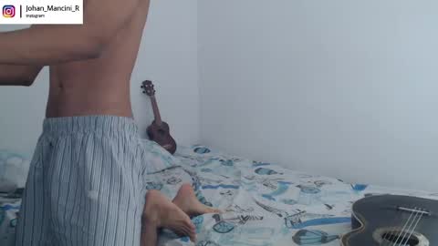 Snapshot of johan_mancini_r chatting on January 6, 4:55 pm johan_mancini_r online show from January 6, 4:55 pm