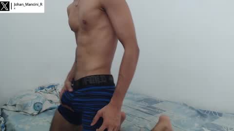 Snapshot of johan_mancini_r chatting on February 10, 7:07 pm johan_mancini_r online show from February 10, 7:07 pm