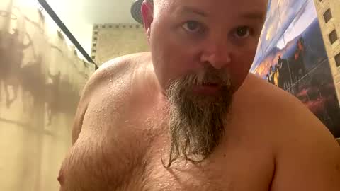 Snapshot of john40a chatting on February 28, 2:53 am John online show from February 28, 2:53 am