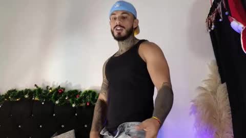 John  online show from November 30, 11:23 am