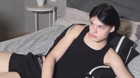 Snapshot of john_arthurs chatting on December 3, 3:11 pm John online show from December 3, 3:11 pm