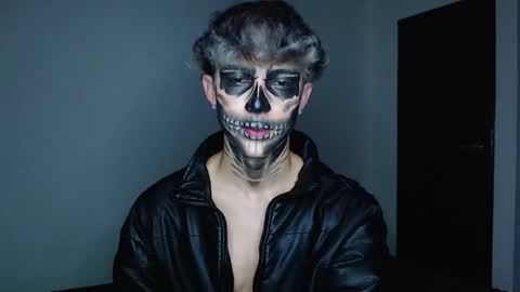 John Vichenso online show from October 31, 12:34 am