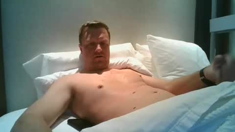 johnd101020 online show from February 17, 2:43 am