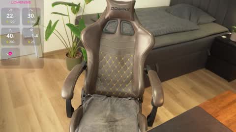 Snapshot of johndor22 chatting on February 23, 3:05 pm Jones online show from February 23, 3:05 pm