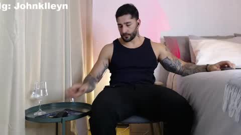 john online show from April 16, 7:03 pm