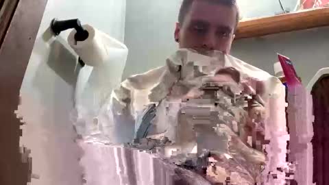 johnny981047 online show from April 14, 7:52 am