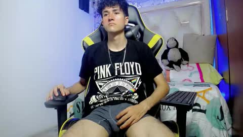 johnny_cagee online show from November 22, 7:52 am