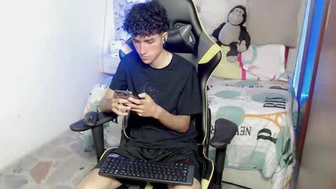 johnny_cagee online show from November 20, 6:35 am