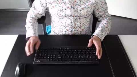 Johnny Walker13 online show from December 6, 1:11 pm