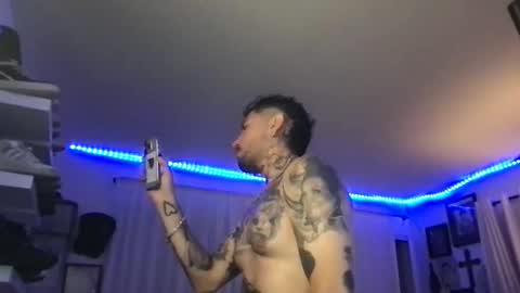 Snapshot of johnnydeep66 chatting on October 29, 5:43 am JohnnyDeep66 online show from October 29, 5:43 am