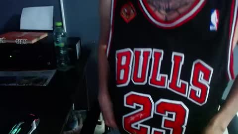 johnsonisaac94  online show from December 7, 6:21 am