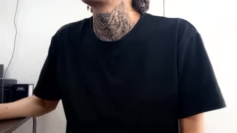 johnsonisaac94  online show from March 2, 3:52 pm