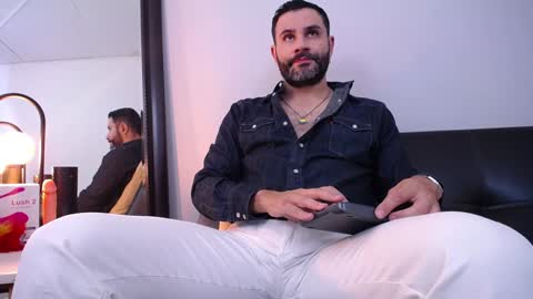 Snapshot of jonas_beard1 chatting on January 4, 8:05 pm  JONAS BEARD  online show from January 4, 8:05 pm
